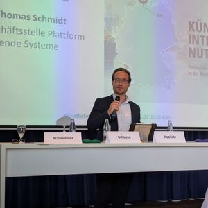 Dr. Thomas Schmidt bei seiner Verabschiedung aus der Geschäftsstelle der Plattform Lernende Systeme.