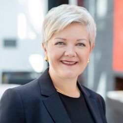 Porträt von Corina Apachiţe