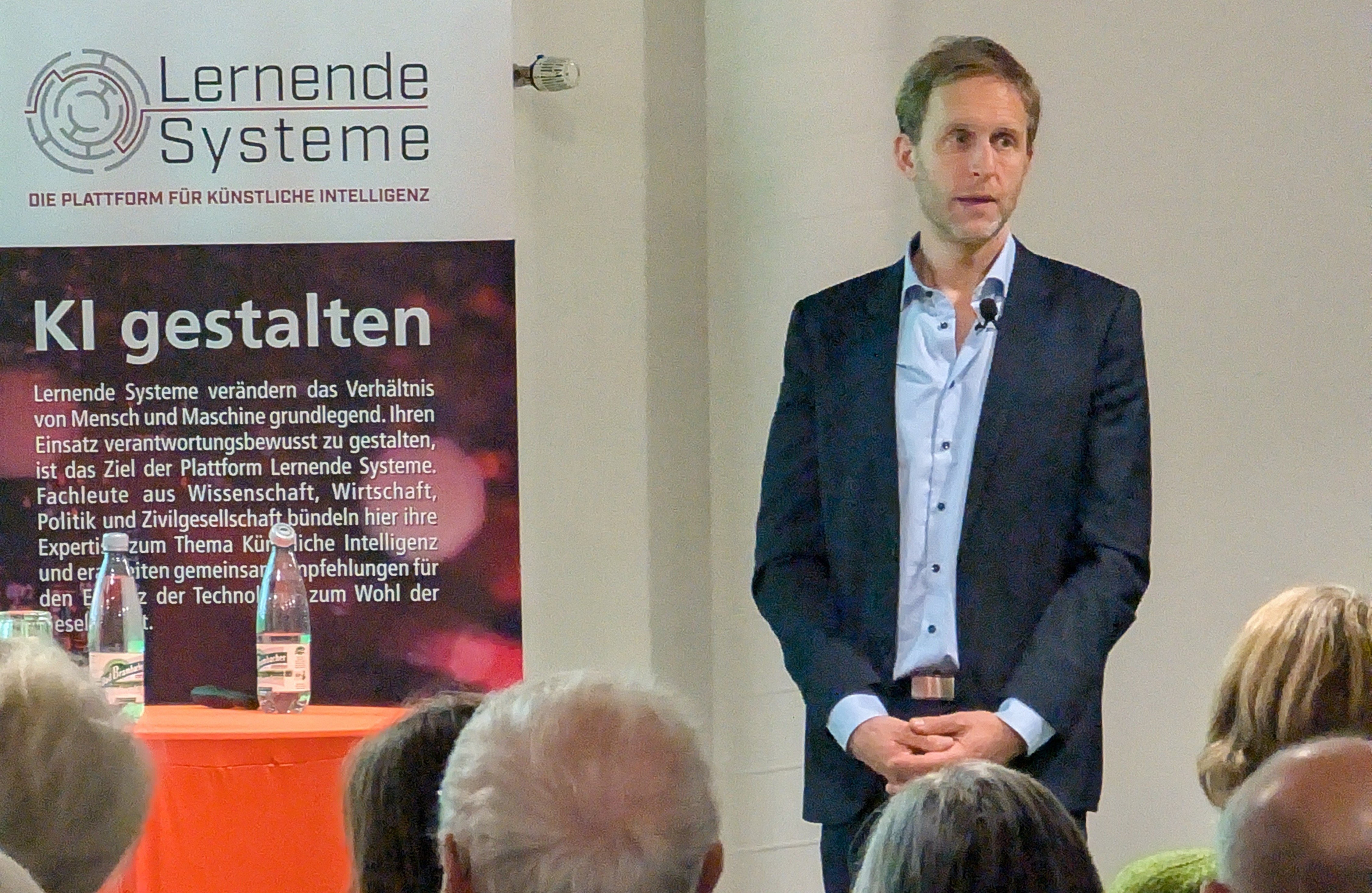 „Servus, KI!“: Zukunft der Gesundheitsversorgung mit KI – Fluch oder Segen?